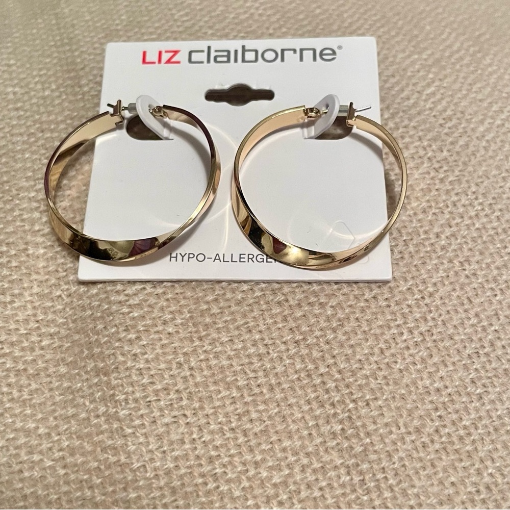 Gold tone jewelry set - Picture 5 of 6